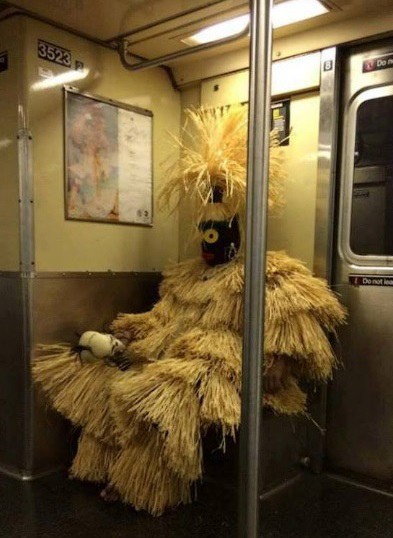 Кого только не увидишь в метро с утреца.