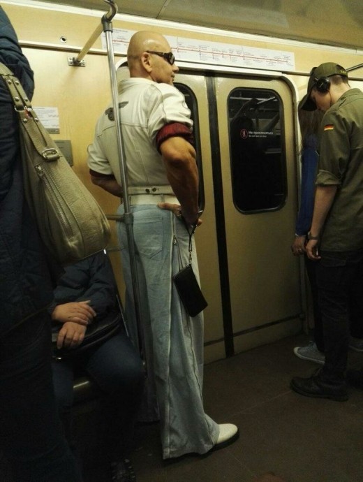 Странные и смешные люди в метро