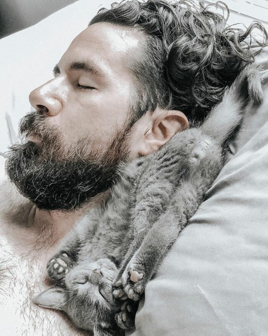 Мужчины и кошки: вместе они просто очаровательны!